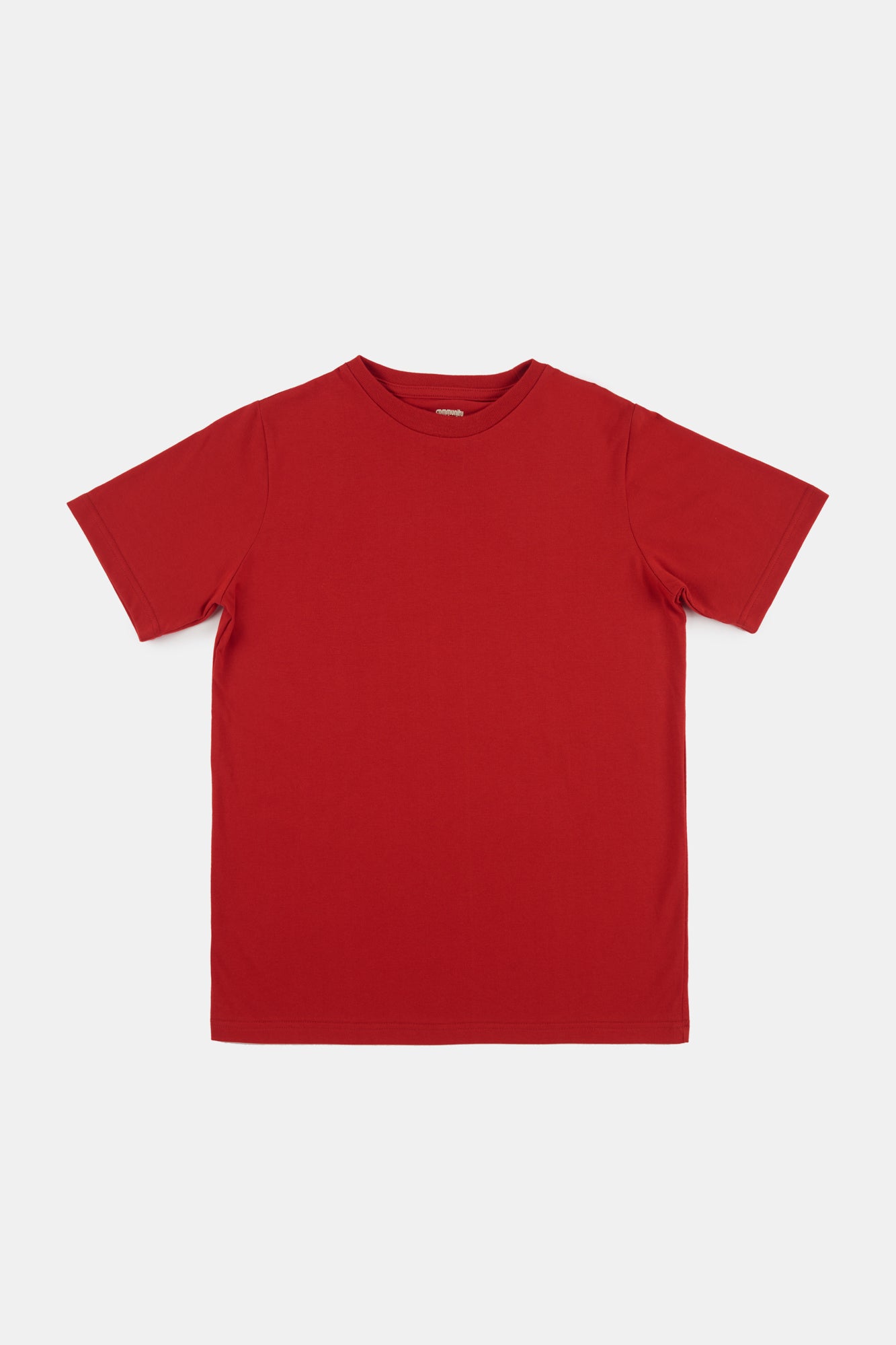 Men's short sleeve t shirt crimson flatlay